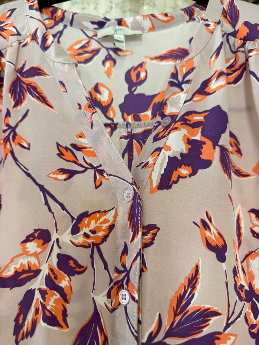 Joie Sleeveless Blouse - Picture 4 of 7